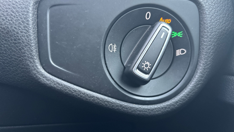 Volkswagen Golf 1.0 TSI 110 SE 5dr Petrol Hatchback